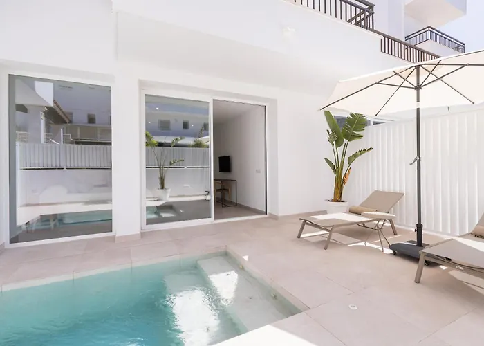 Bossa Bay Suites With Private Pool - Mc Apartments Ibiza